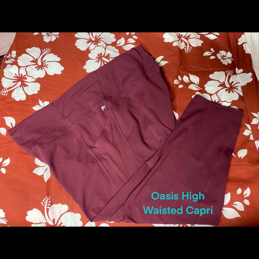Fabletics Oasis High-Waisted Capri